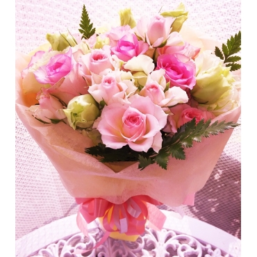 薔薇・sp薔薇メインのオールラウンドスタイル花束 900376